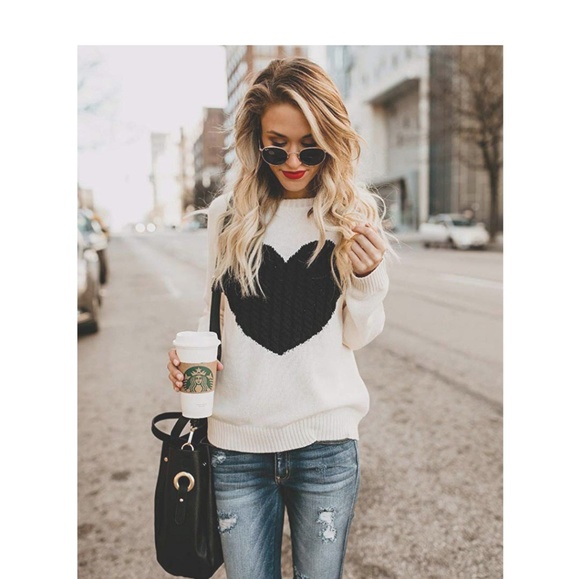 ๐คHP๐ค HEART ON YOUR SLEEVE White Knit Sweater - Picture 3 of 8